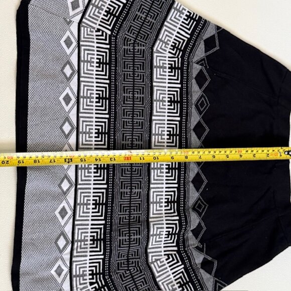 Tristan - Soft Stretchy Skirt/Medium - Picture 5 of 7